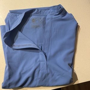 Women's Ceil Blue
Rafael Oversized
Scrub Top - Small